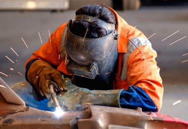 آئین نامـه تجهیـزات حفاظتی چشم و صورت